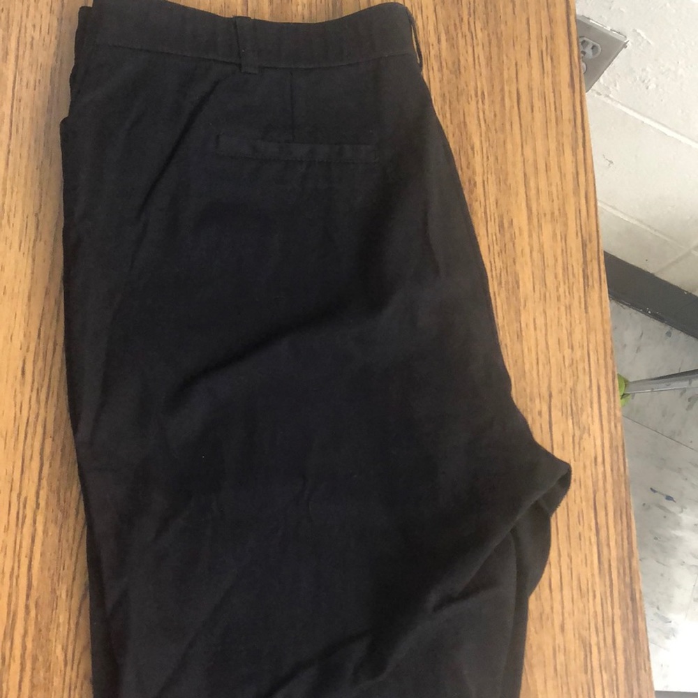 Black capris